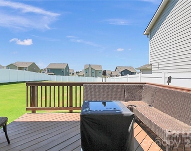 4925 Grace View Drive - Photo Thumbnail 3