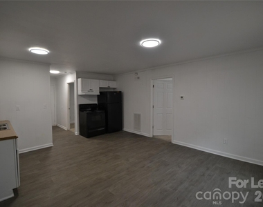 1212 Essex Avenue - Photo Thumbnail 3