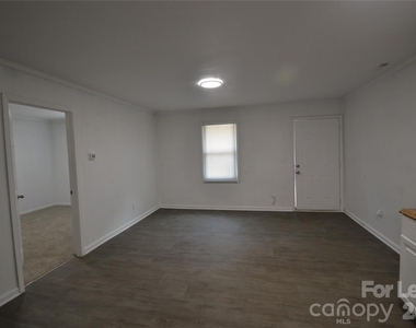 1212 Essex Avenue - Photo Thumbnail 1