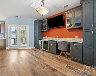 6441 Terrace View Court - Photo Thumbnail 7