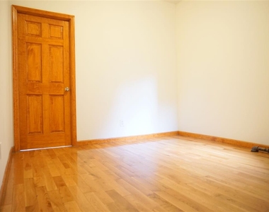125 East 88th Street - Photo Thumbnail 2