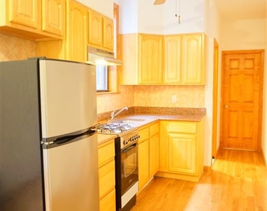 125 East 88th Street - Photo Thumbnail 3