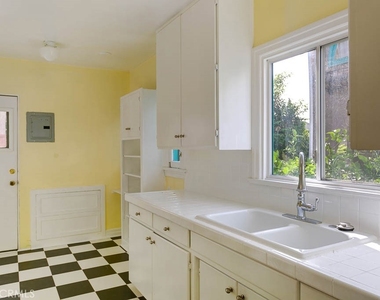 617 S Columbus Avenue - Photo Thumbnail 4