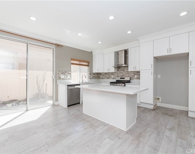 1318 Lukens Court - Photo Thumbnail 6