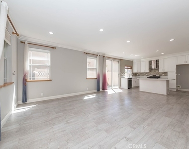 1318 Lukens Court - Photo Thumbnail 2