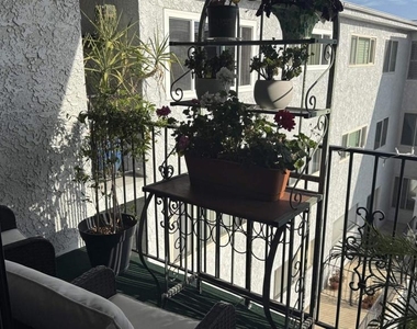 333 Orange Avenue - Photo Thumbnail 2