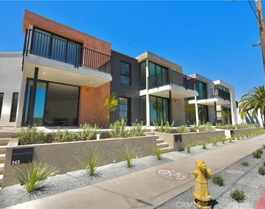 243 Seal Beach Blvd - Photo Thumbnail 16