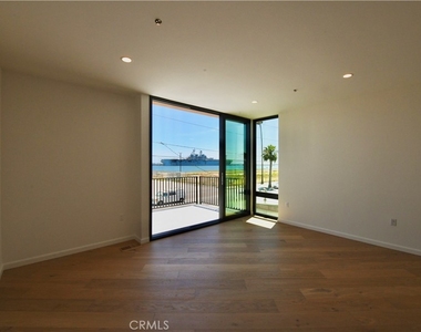 243 Seal Beach Blvd - Photo Thumbnail 25