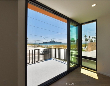 243 Seal Beach Blvd - Photo Thumbnail 17