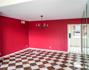 5226 Los Diegos Way - Photo Thumbnail 15