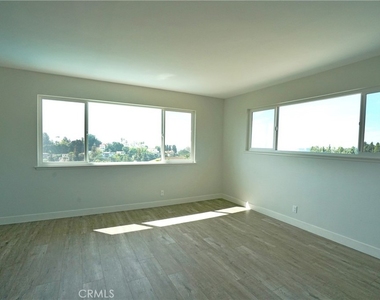 5226 Los Diegos Way - Photo Thumbnail 34