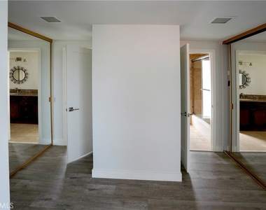 5226 Los Diegos Way - Photo Thumbnail 33