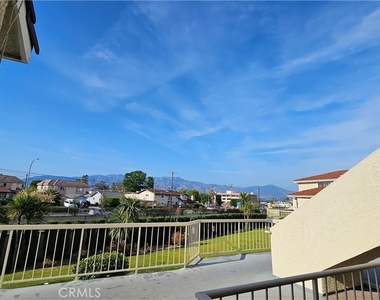 598 S 2nd - Photo Thumbnail 2