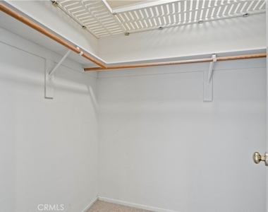 5637 Redwood - Photo Thumbnail 12