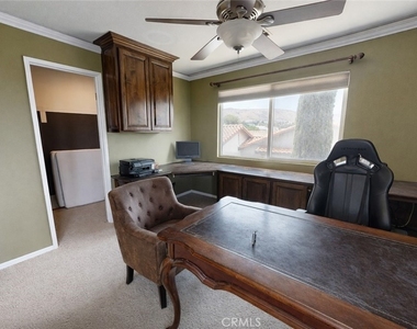 5637 Redwood - Photo Thumbnail 17