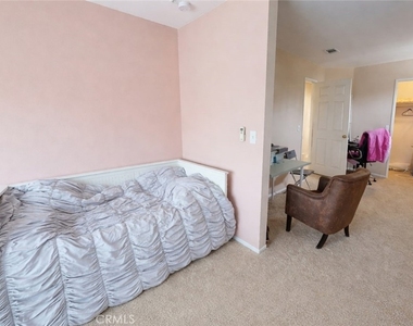 5637 Redwood - Photo Thumbnail 14