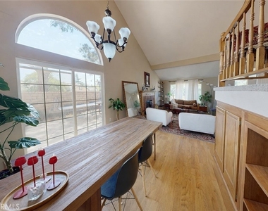 5637 Redwood - Photo Thumbnail 4