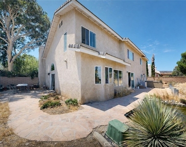 5637 Redwood - Photo Thumbnail 20