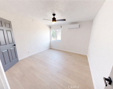 5637 Redwood - Photo Thumbnail 10