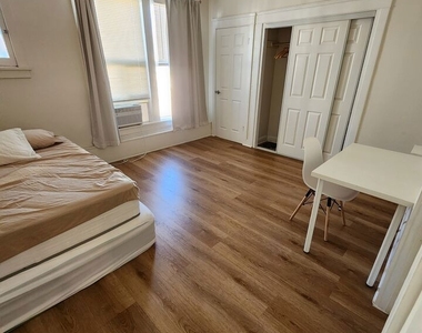 341 S Western Avenue - Photo Thumbnail 4