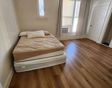 341 S Western Avenue - Photo Thumbnail 3