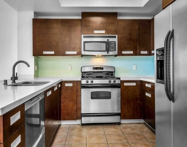 1260 S Corning Street - Photo Thumbnail 4