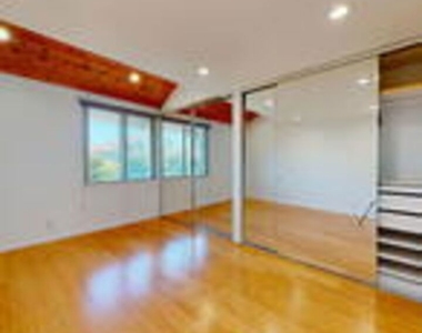 8740 Tuscany Avenue - Photo Thumbnail 11
