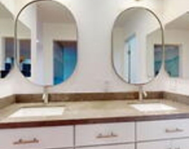 8740 Tuscany Avenue - Photo Thumbnail 14