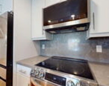 8740 Tuscany Avenue - Photo Thumbnail 8