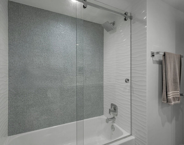 10535 Wilshire Boulevard - Photo Thumbnail 18