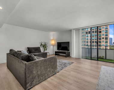 10535 Wilshire Boulevard - Photo Thumbnail 6