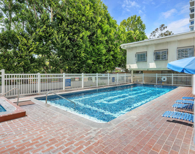 10535 Wilshire Boulevard - Photo Thumbnail 23