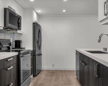 10535 Wilshire Boulevard - Photo Thumbnail 8