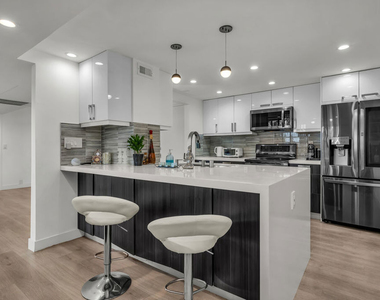 10535 Wilshire Boulevard - Photo Thumbnail 5
