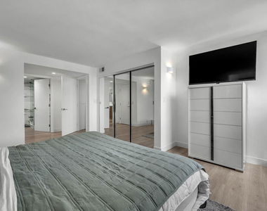 10535 Wilshire Boulevard - Photo Thumbnail 13