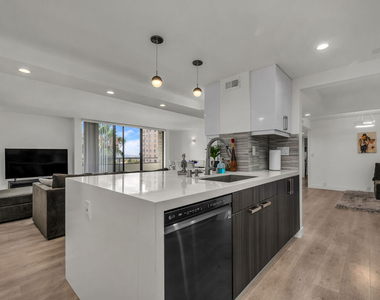 10535 Wilshire Boulevard - Photo Thumbnail 9