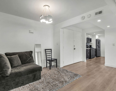 10535 Wilshire Boulevard - Photo Thumbnail 7