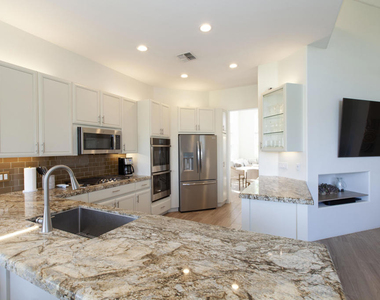 48550 Capistrano Way - Photo Thumbnail 9