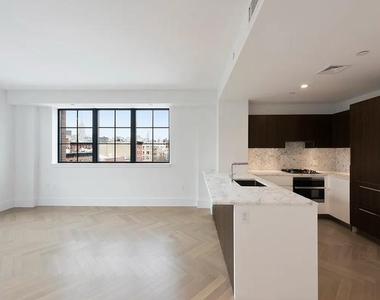 100 Avenue A - Photo Thumbnail 2