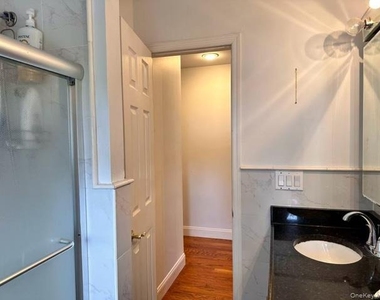 133 Railroad Avenue - Photo Thumbnail 4