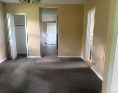 155 Orange Turnpike - Photo Thumbnail 5