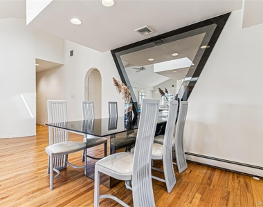 22 Meadow Lane - Photo Thumbnail 9