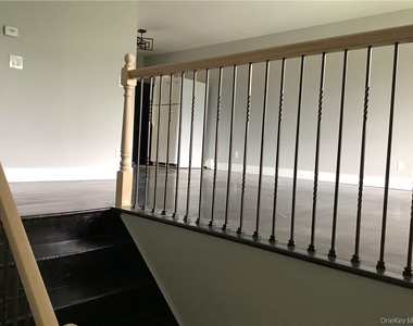 19 Mountainview Drive - Photo Thumbnail 8