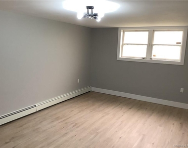 19 Mountainview Drive - Photo Thumbnail 9