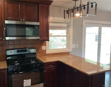 19 Mountainview Drive - Photo Thumbnail 1