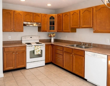 43 Barton Street - Photo Thumbnail 3