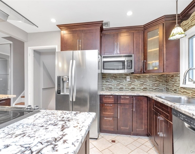 5 Glenbrook Road - Photo Thumbnail 7