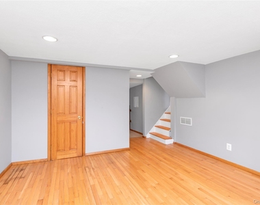 5 Glenbrook Road - Photo Thumbnail 9