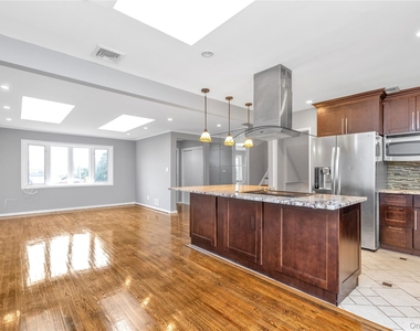 5 Glenbrook Road - Photo Thumbnail 4