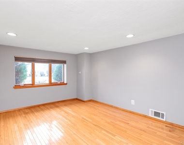 5 Glenbrook Road - Photo Thumbnail 8